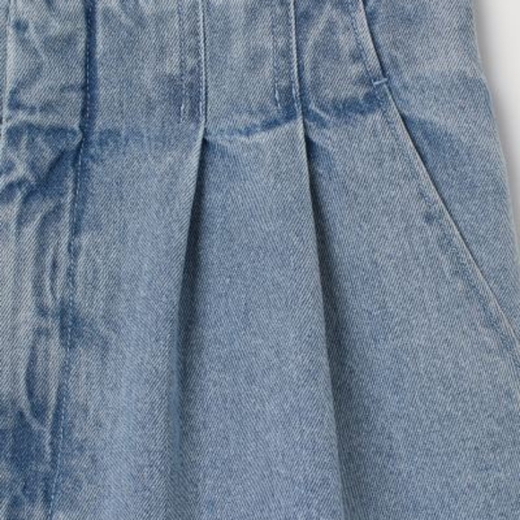 NWT H&M Light Blue High Rise Jean Shorts Pleats 6 Petite - Picture 6 of 12